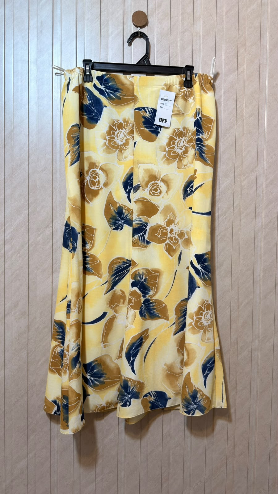 Waist 34  Length 36  Fabric Georgette Women’s Sophisticated Skirt