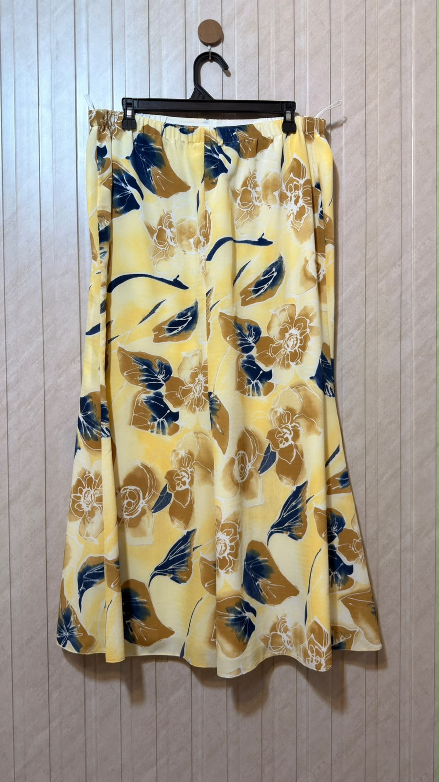 Waist 34  Length 36  Fabric Georgette Women’s Sophisticated Skirt