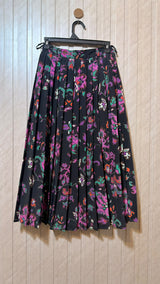 Waist 26  Length 31  Fabric Silk Women’s Statement Skirt