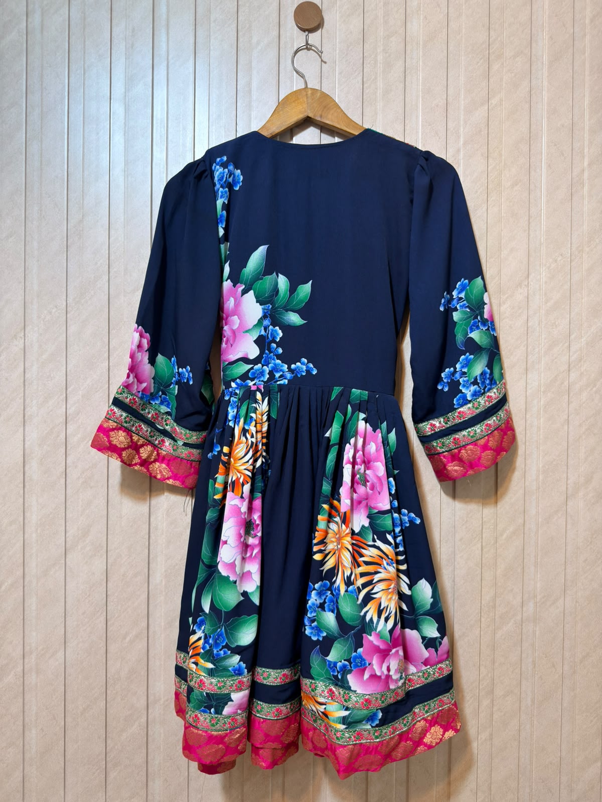 Chest 17  Lenght 34  Fabric silk Branded Women’s Long Top