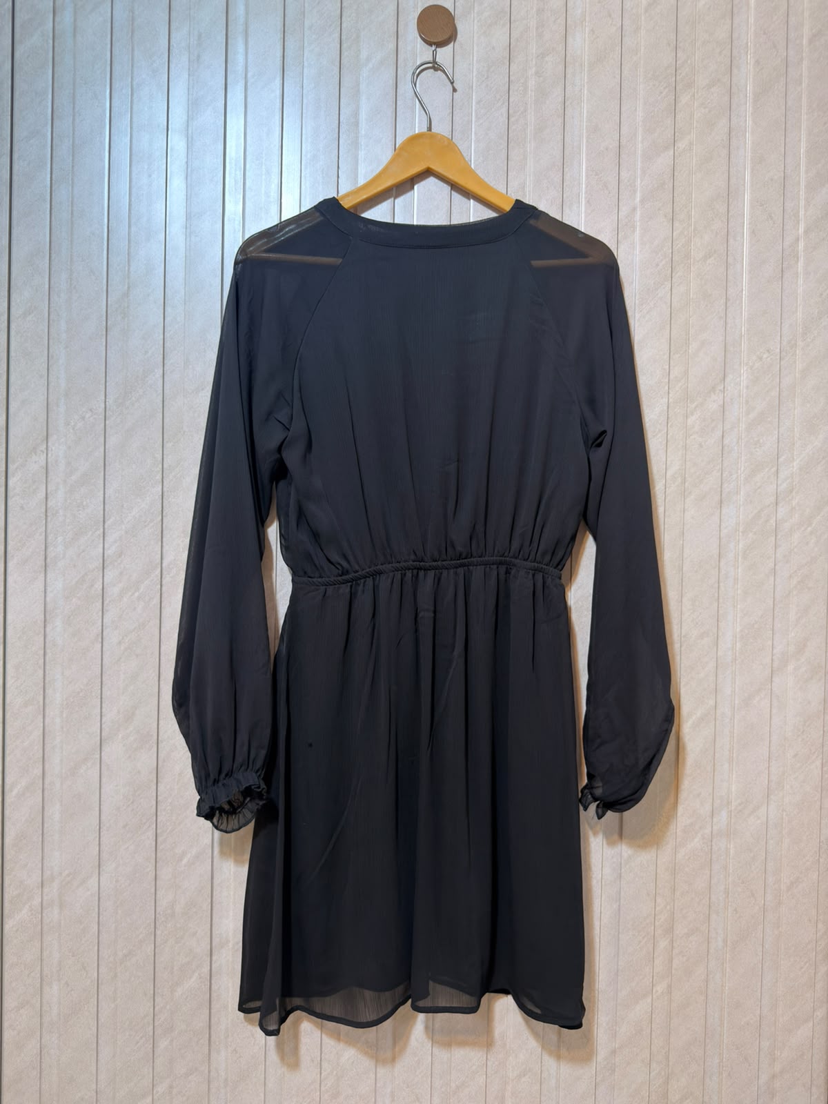 Chest 17  Lenght 35  Fabric chiffon Fashionable Western Women’s Long Top