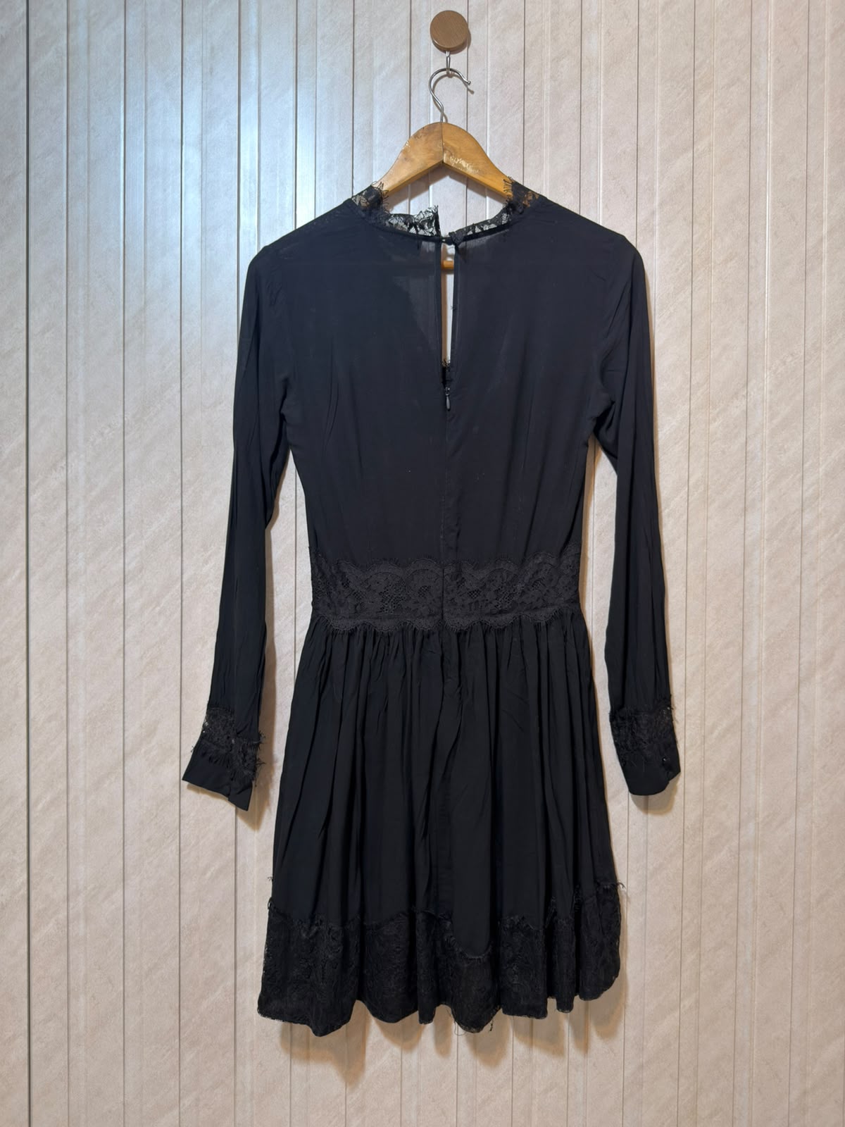 Chest 16  Lenght 33  Fabric linen Western Women’s Long Top