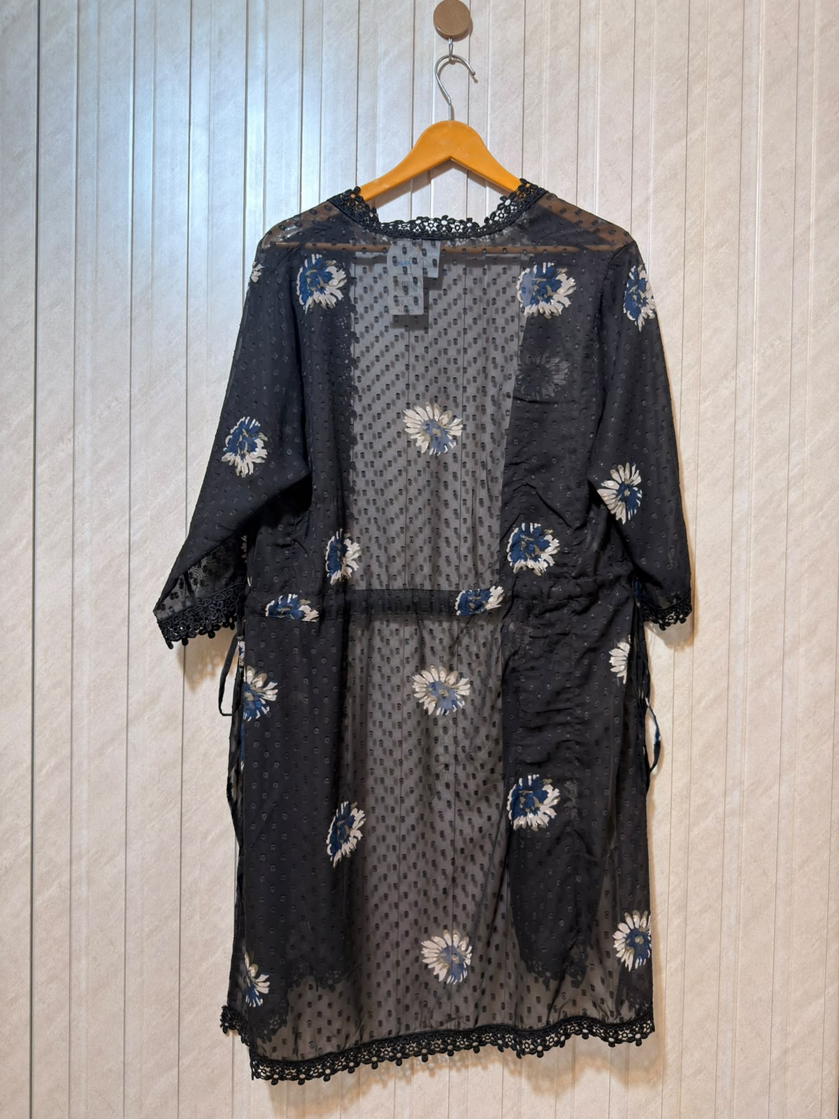Chest Large  Lenght 36  Fabric chiffon Trendy Women’s Long Top