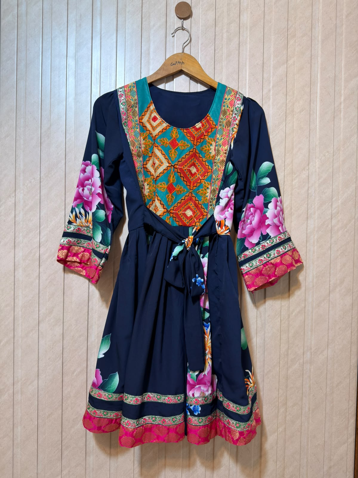 Chest 17  Lenght 34  Fabric silk Branded Women’s Long Top
