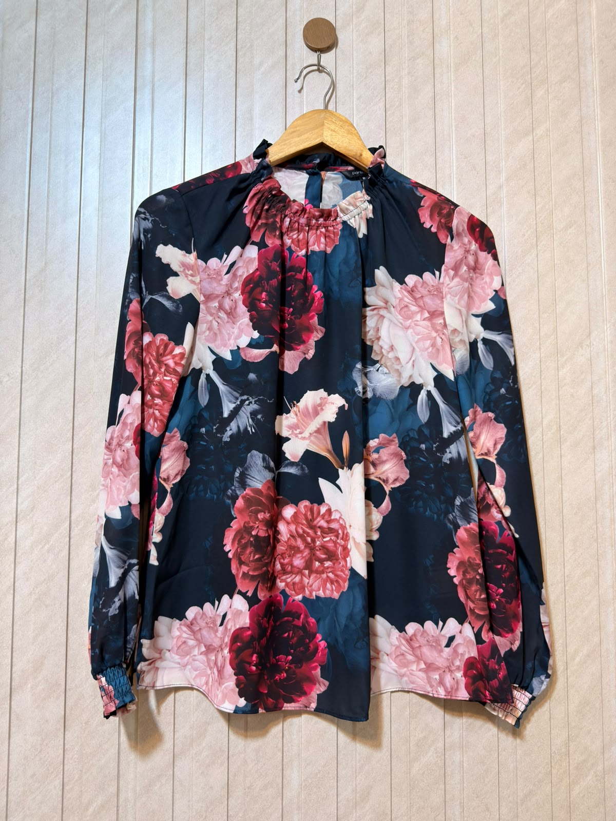 Chest 17  Lenght 25  Fabric chiffon Western Women’s Full Sleeve Top