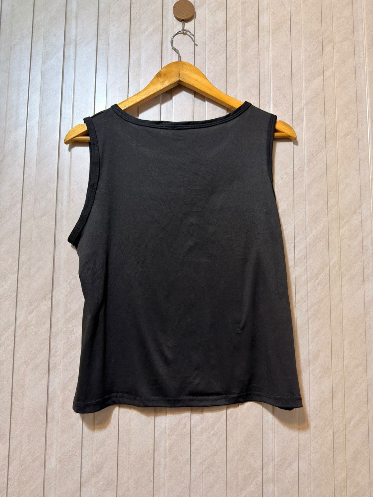 Chest 21  Length 20  Fabric Silk Jersey Women’s Branded Crop Top