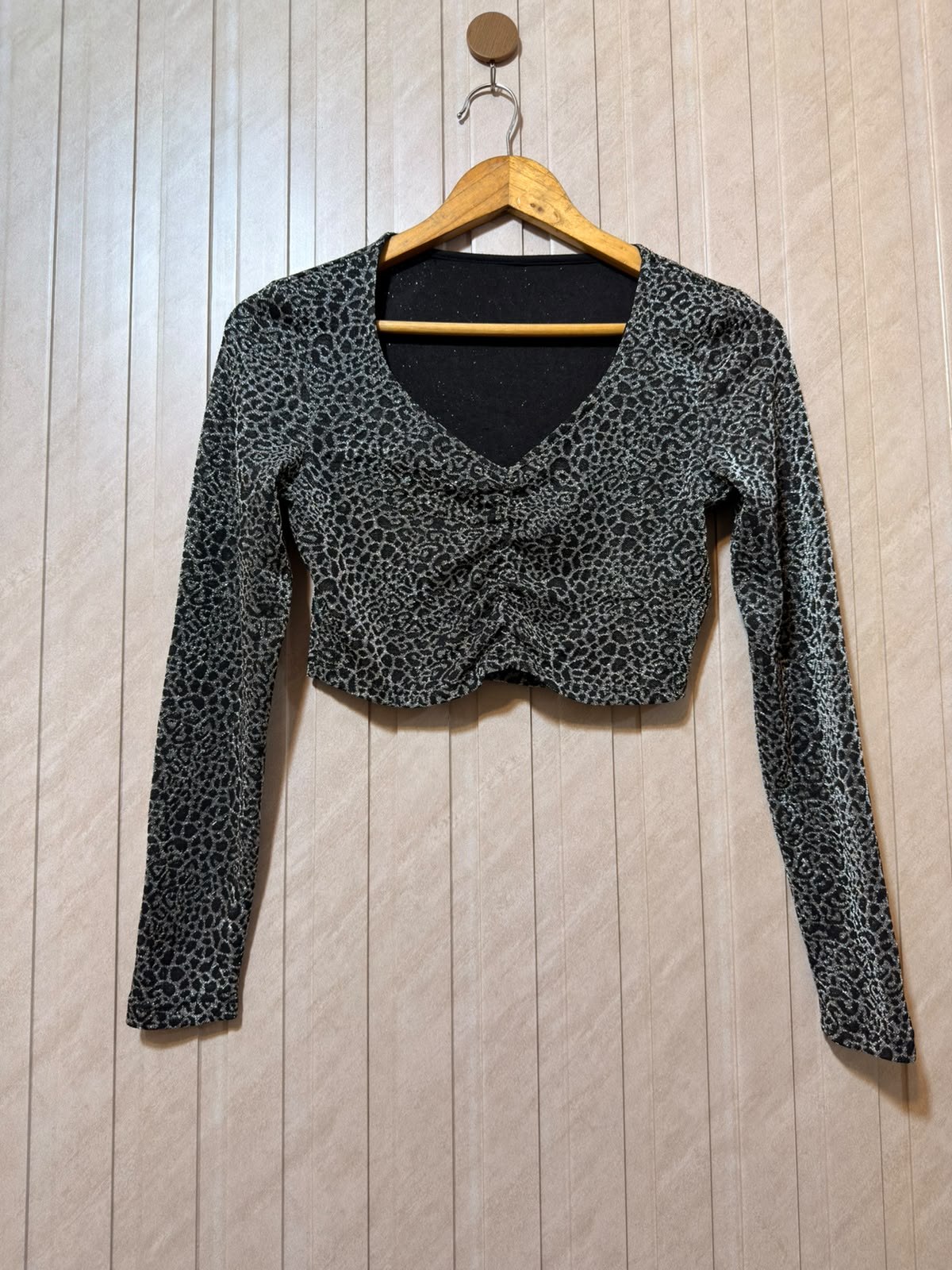 Chest 17  Length 13  Fabric Silk Jarsey Women’s Everyday Crop Top