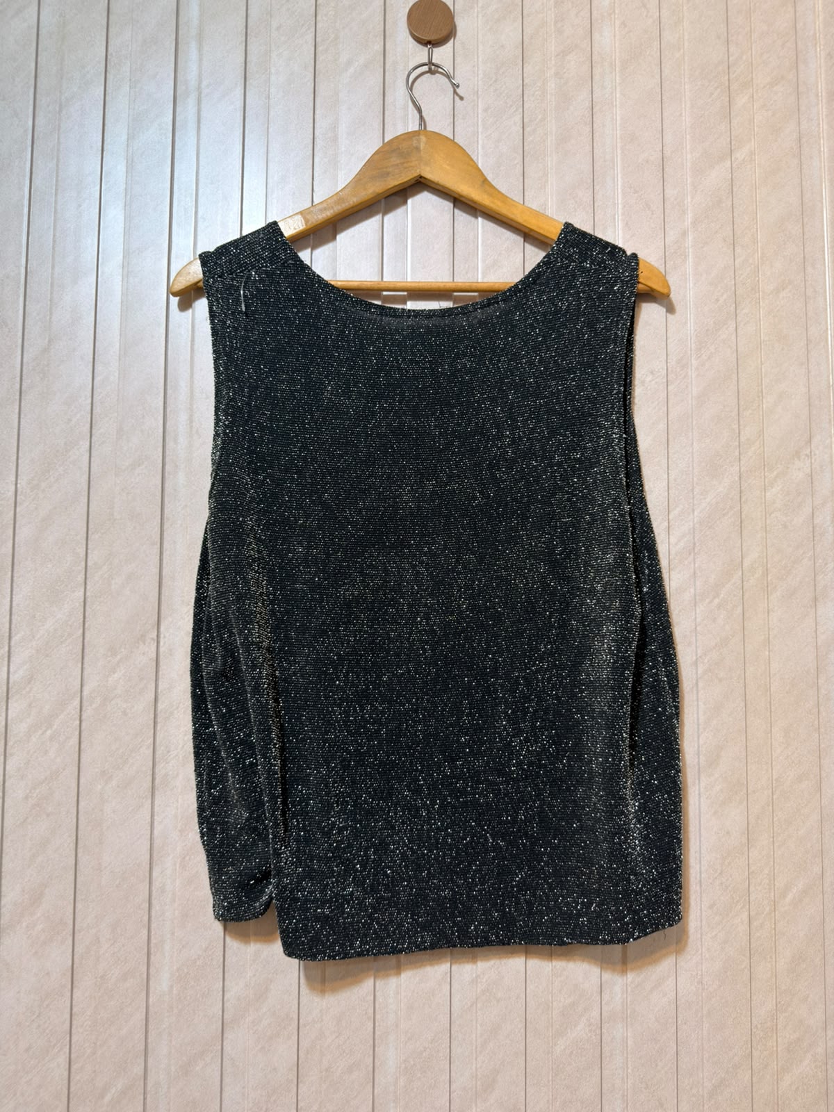 Chest 22  Length 23  Fabric Silk Jersey Women’s Modern Fashion Crop Top