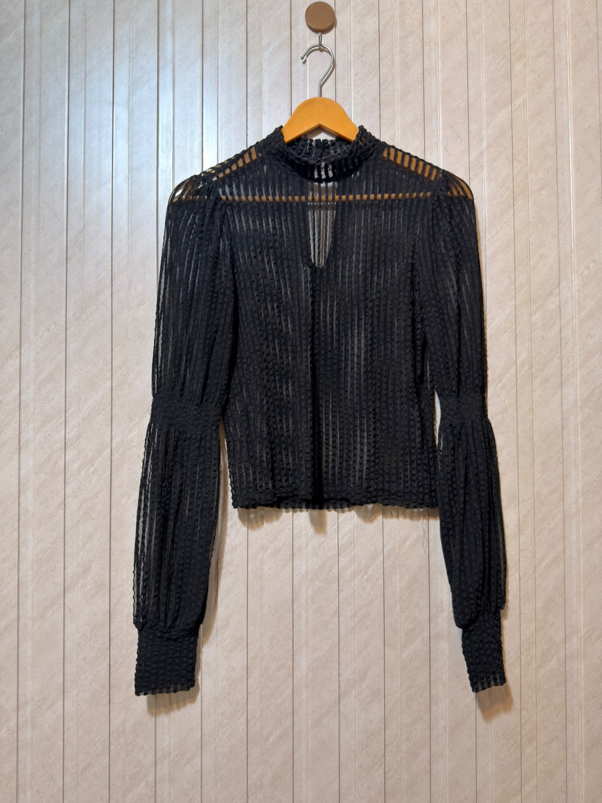 Chest 17  Length 19  Fabric Net Women’s Premium Fashion Crop Top