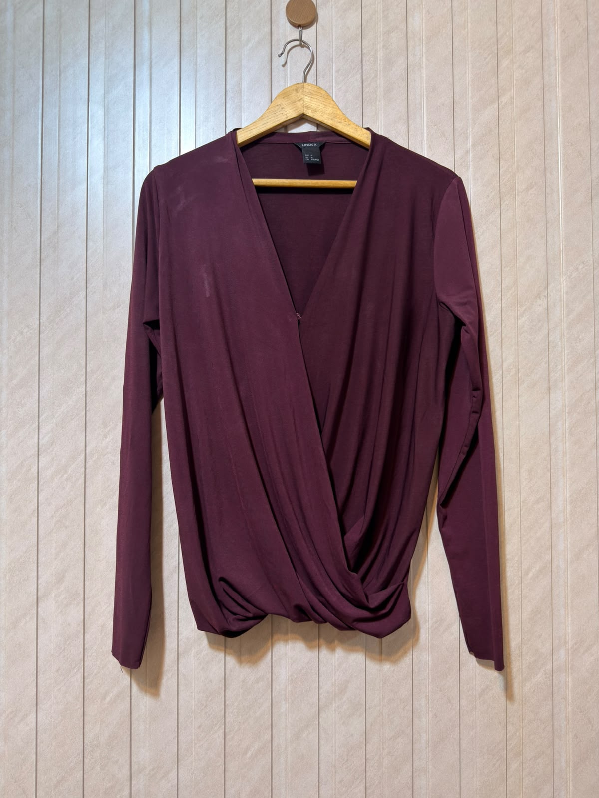 Chest 22  Length 25  Fabric Silk Jersey Women’s Essential Branded Crop Top