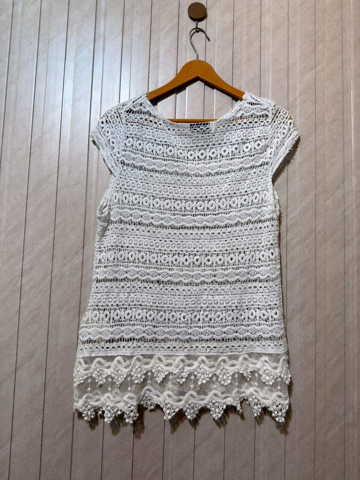 Chest 19  Length 27  Fabric Net Women’s Trendy Everyday Crop Top