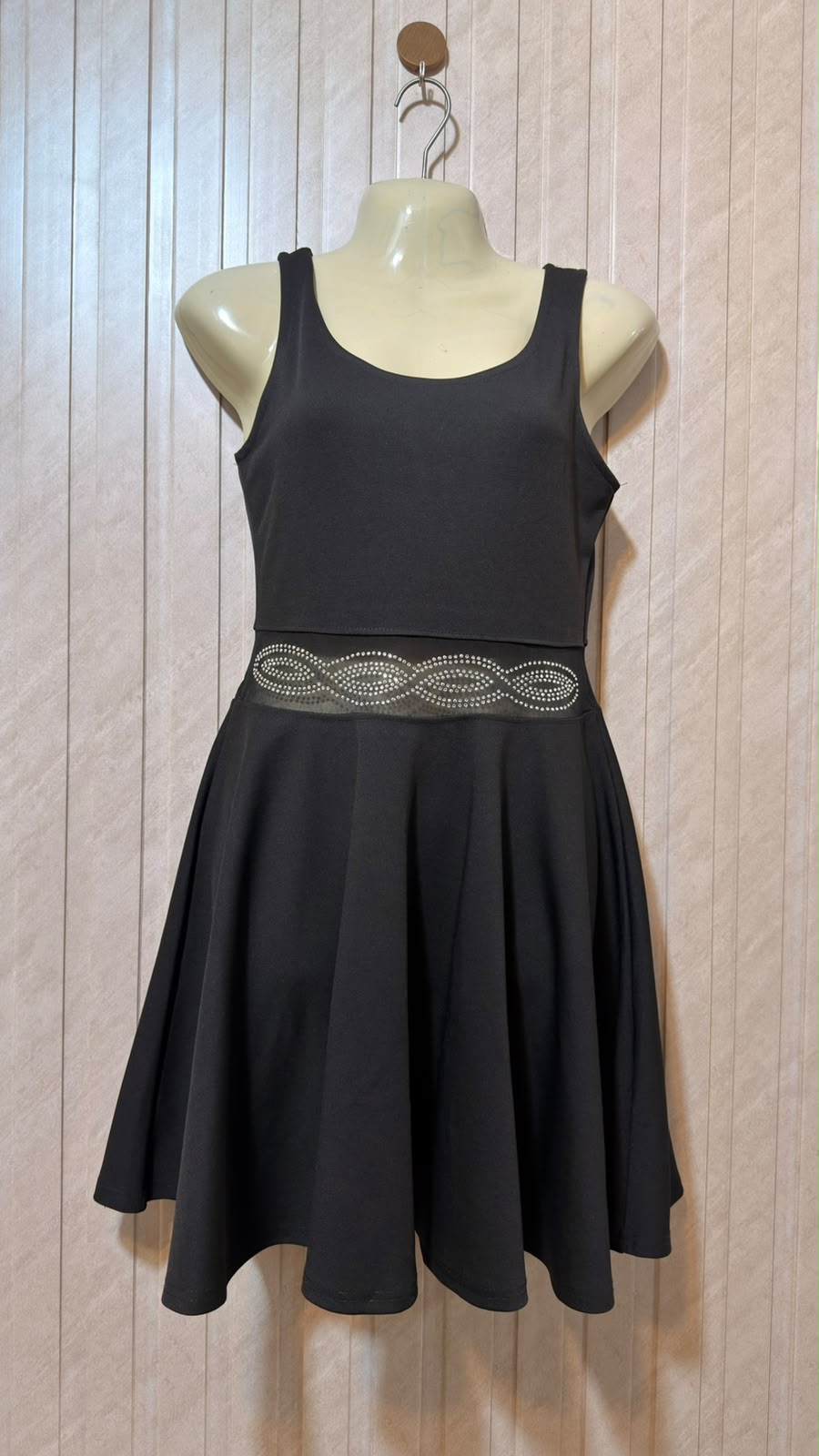 Chest 18  Lenght 32  Fabric silk jersey Women’s Premium Collection Mini Dress