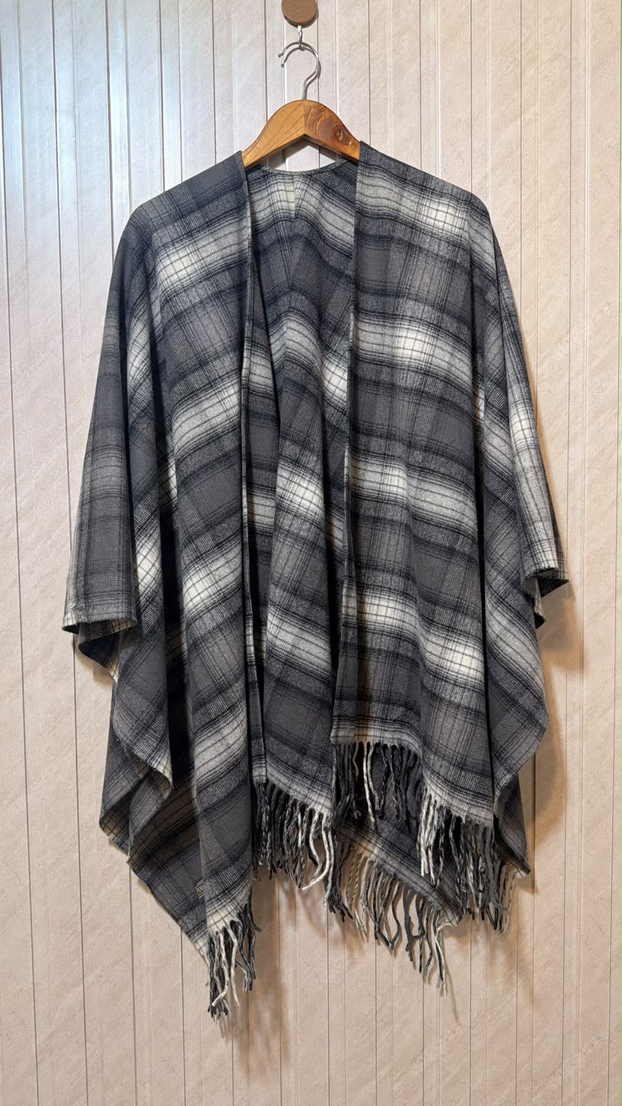 Women's Essential Collection Shawl