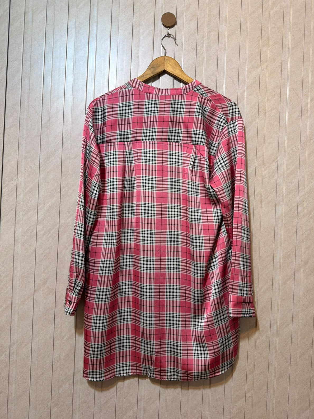Chest 19  Length 32  Fabric Silk Stylish Women’s Full Sleeve Top