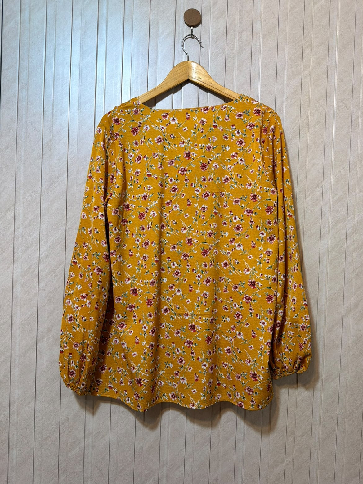 Chest 21  Length 28  Fabric Chiffon Ladies Full Sleeve Top