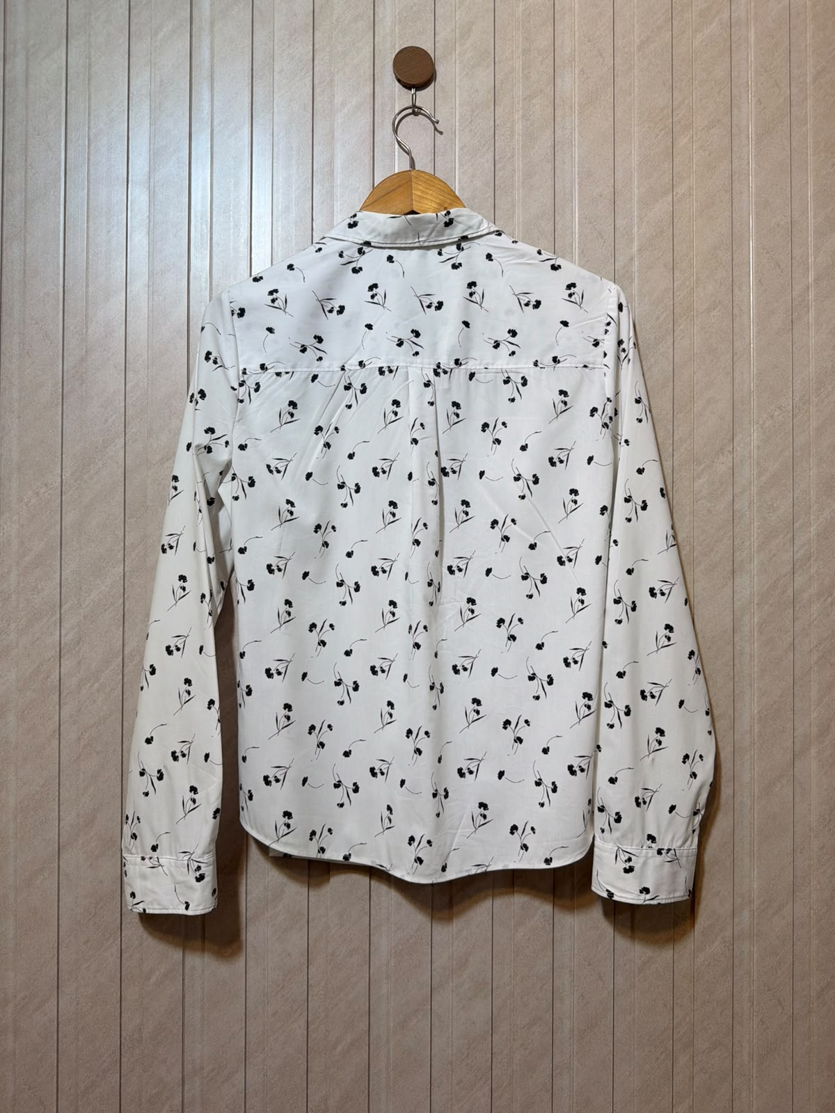 Chest 18  Length 24  Fabric Cotton Silk Casual Women’s Full Sleeve Top