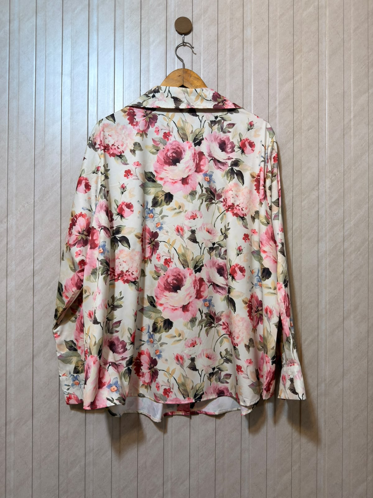 Chest 25  Length 29  Fabric Silk Western Women’s Full Sleeve Top