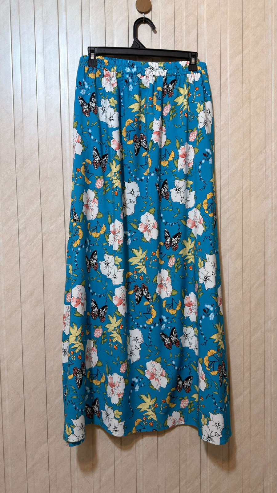Waist 34  Lenght 40  Fabric silk Ladies Western Skirt