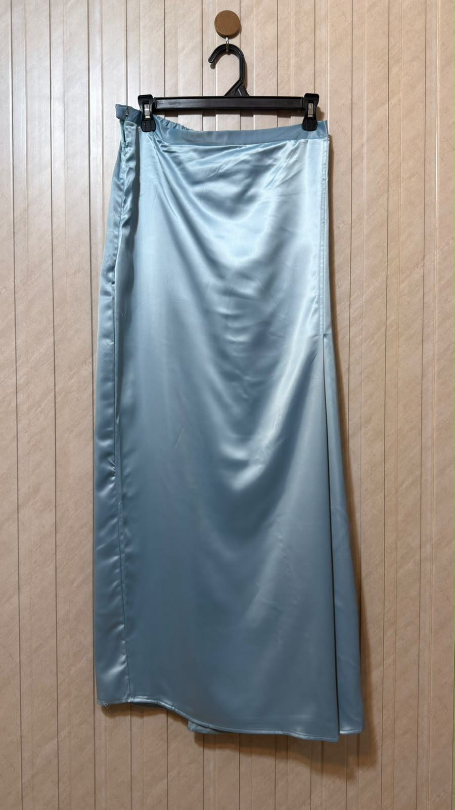 Waist 30  Lenght 39  Fabric silk Modern Women’s Skirt