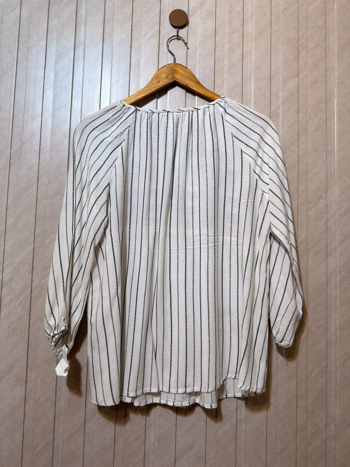Chest 18  Lenght 24  Fabric linen Stylish Women’s Full Sleeve Top