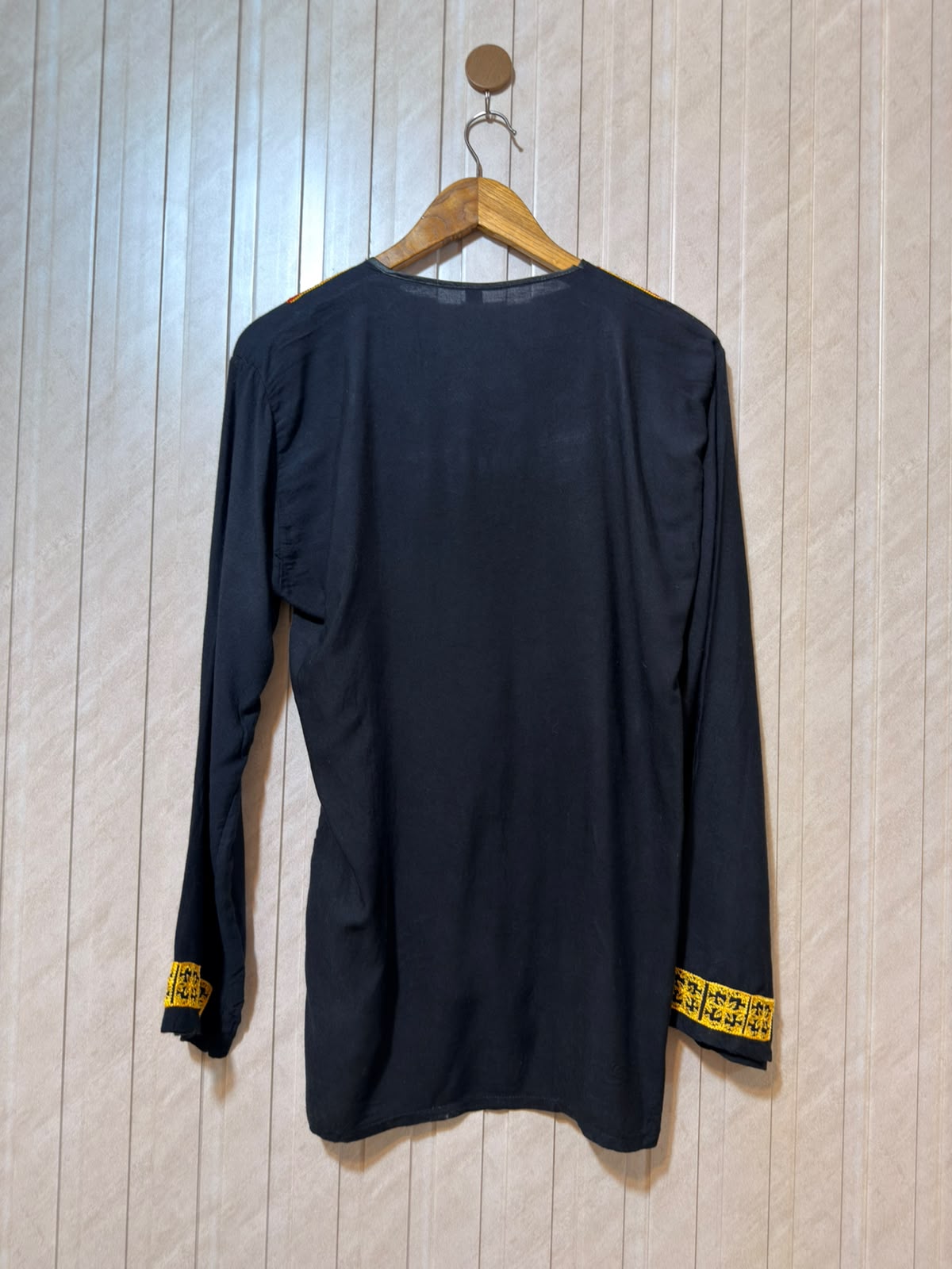 Chest 18  Lenght 26 to 29  Fabric linen Western Branded Women’s Full Sleeve Top
