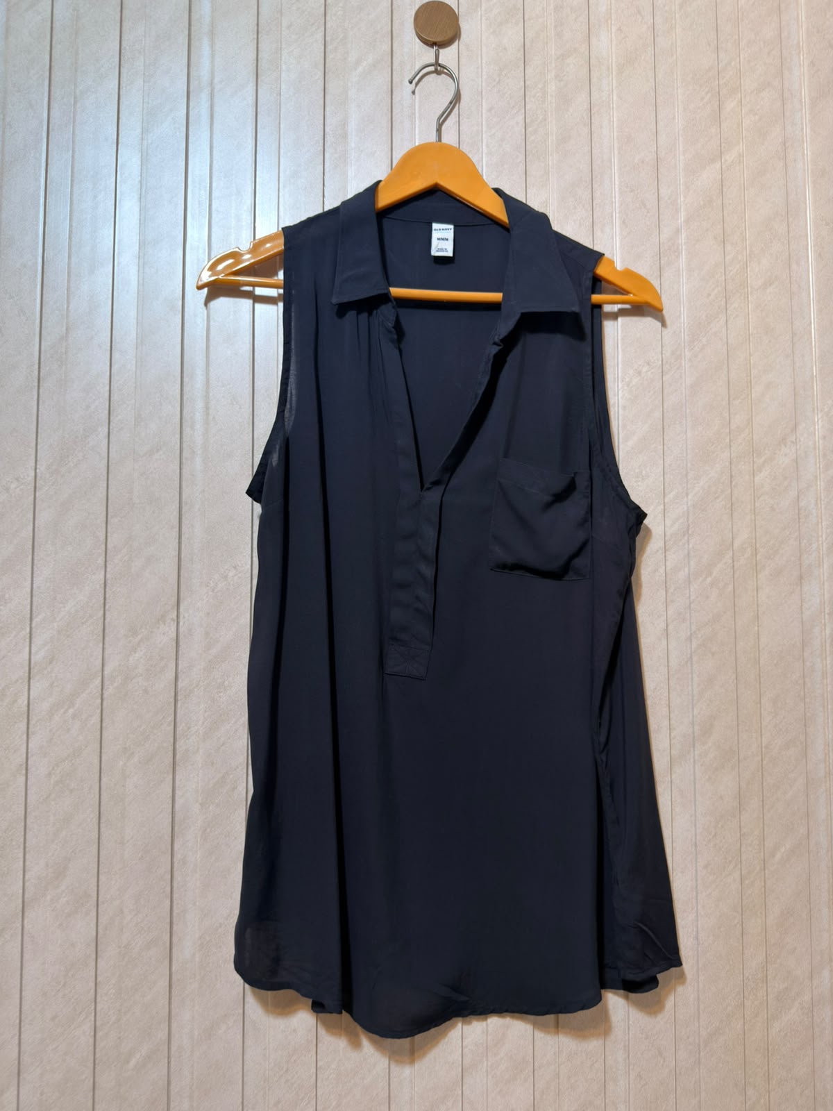 Chest 20  Lenght 27  Fabric linen Elegant Women’s Sleeveless Top