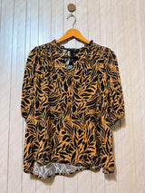 Chest 18  Lenght 23  Fabric linen Fashionable Women’s Half Sleeve Top