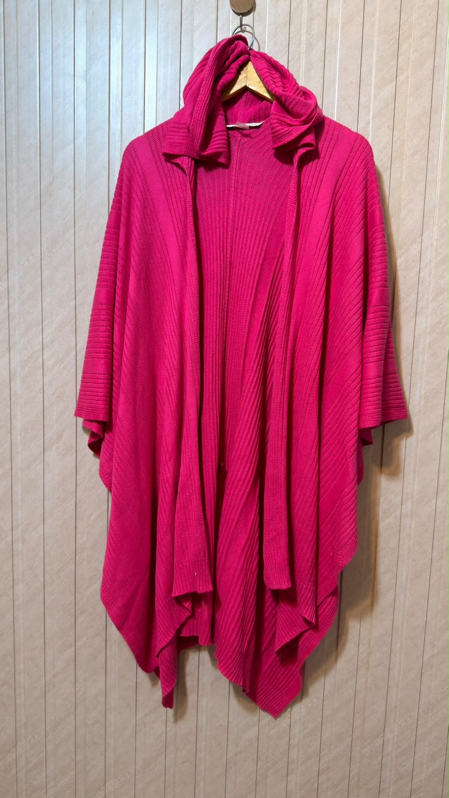 Women’s Contemporary Shawl