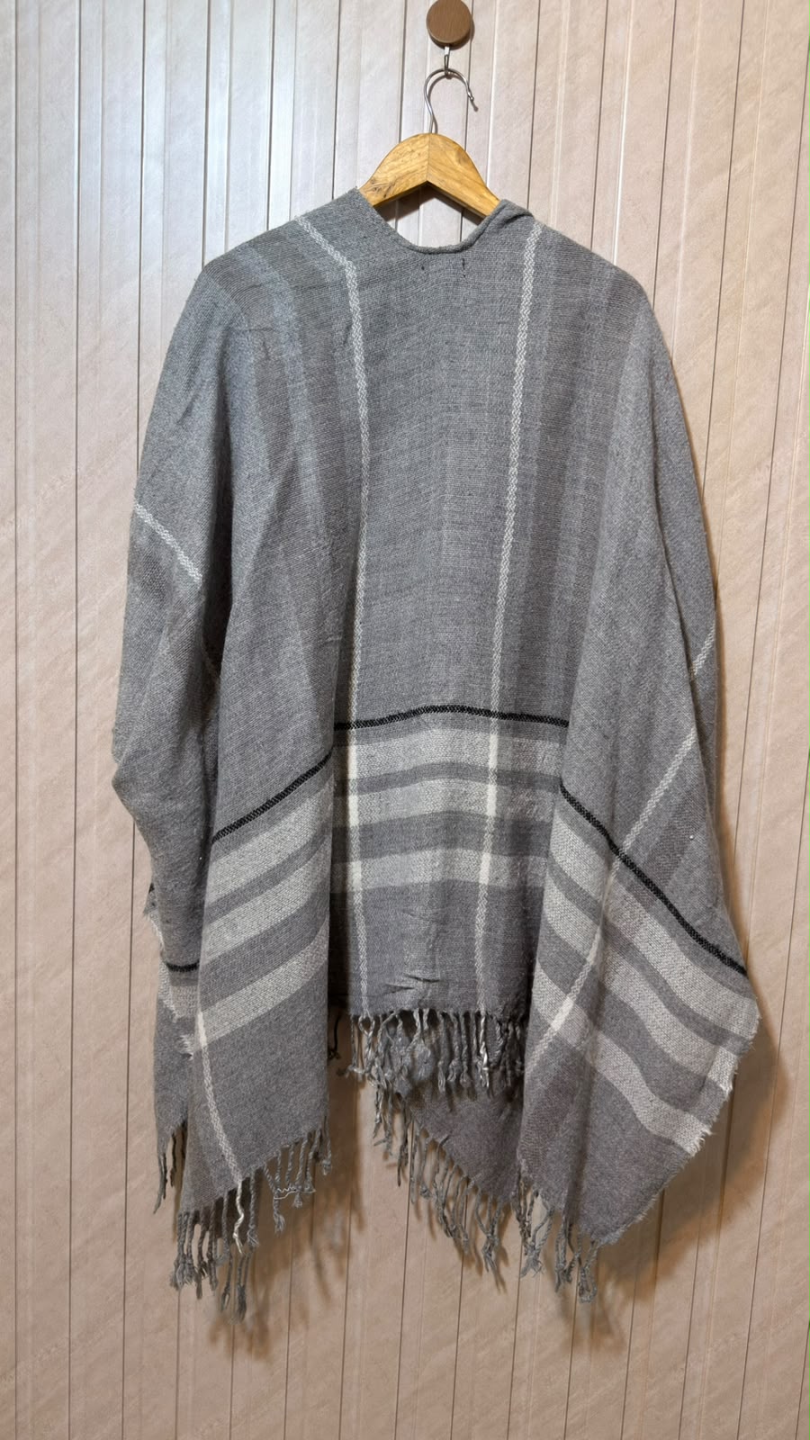 Women’s Refined Shawl