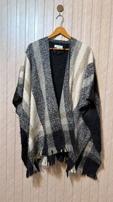 Women’s Sophisticated Shawl