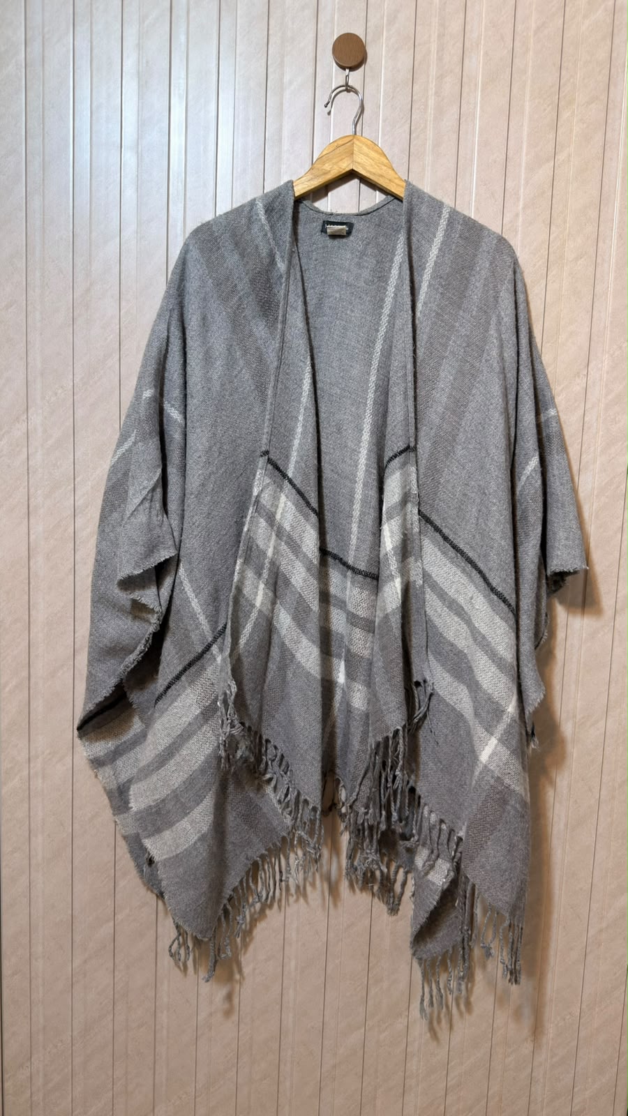 Women’s Refined Shawl