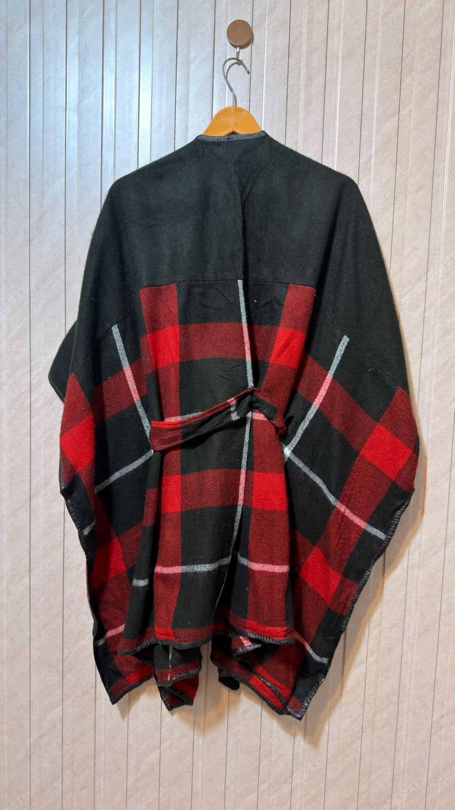 Women’s Classic Shawl
