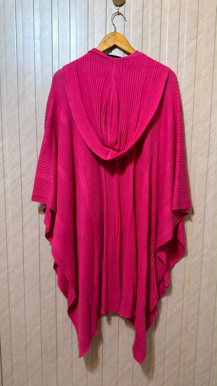 Women’s Contemporary Shawl