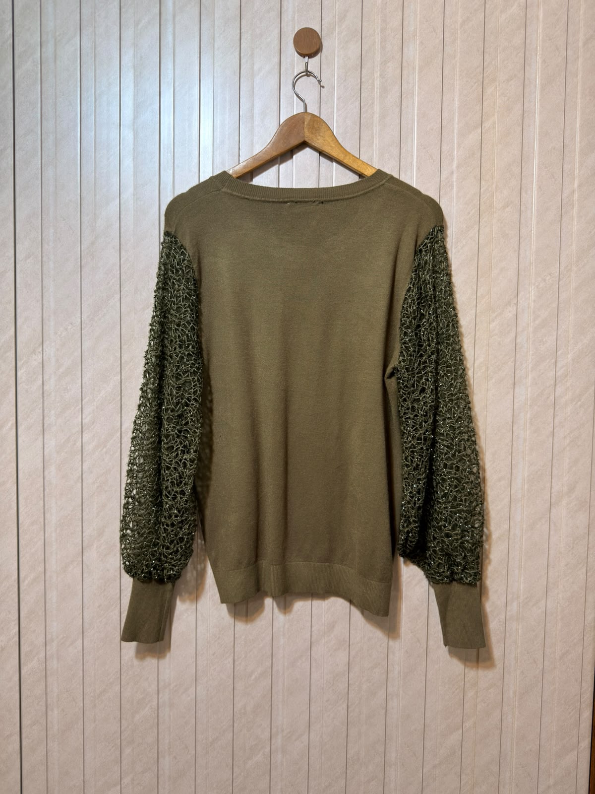 Chest 23  Lenght 26 Boutique Women’s Winter Top