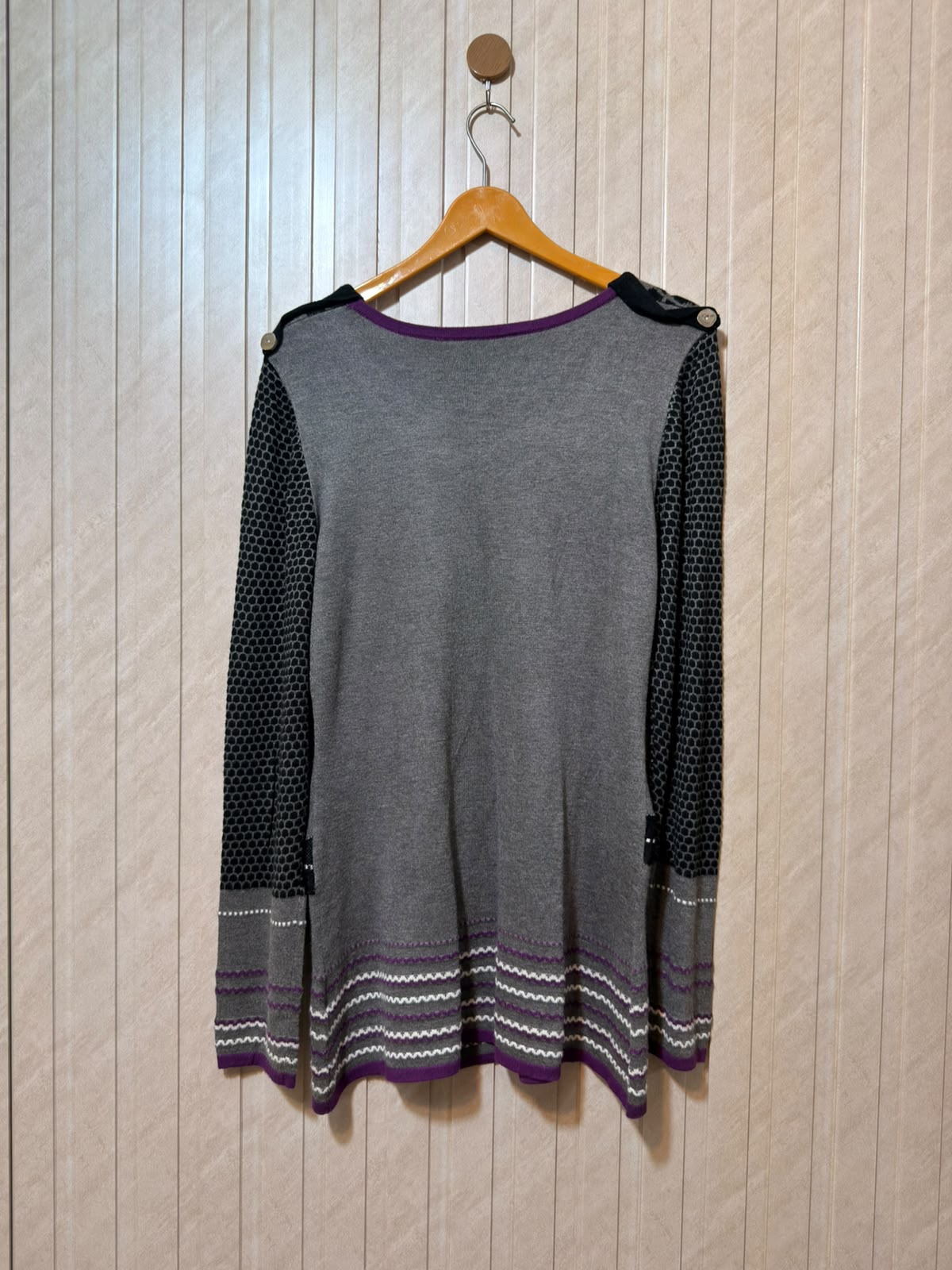 Chest 21  Lenght 30 Contemporary Women’s Winter Top
