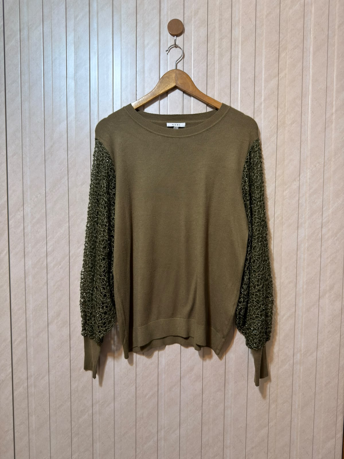 Chest 23  Lenght 26 Boutique Women’s Winter Top