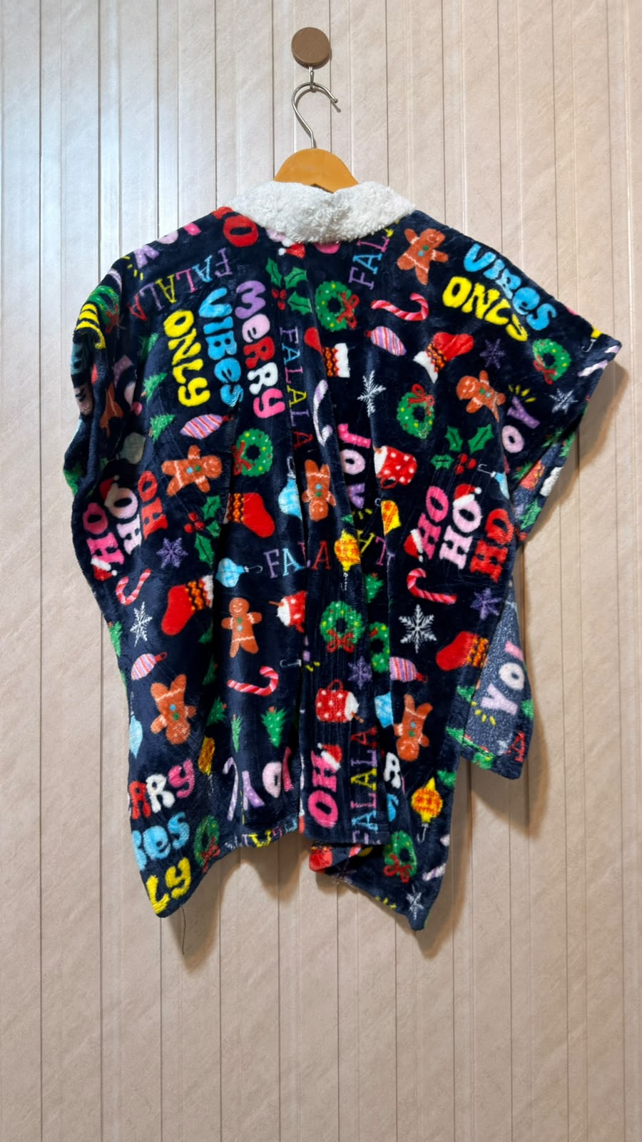 Stylish Women’s Shawl