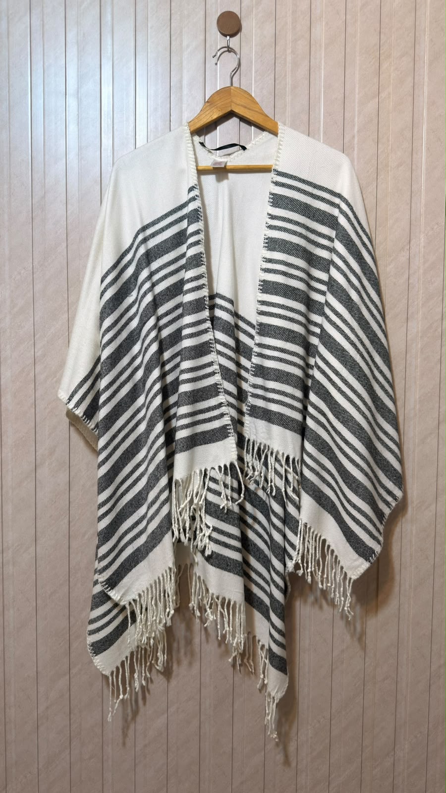 Women’s Premium Shawl Collection
