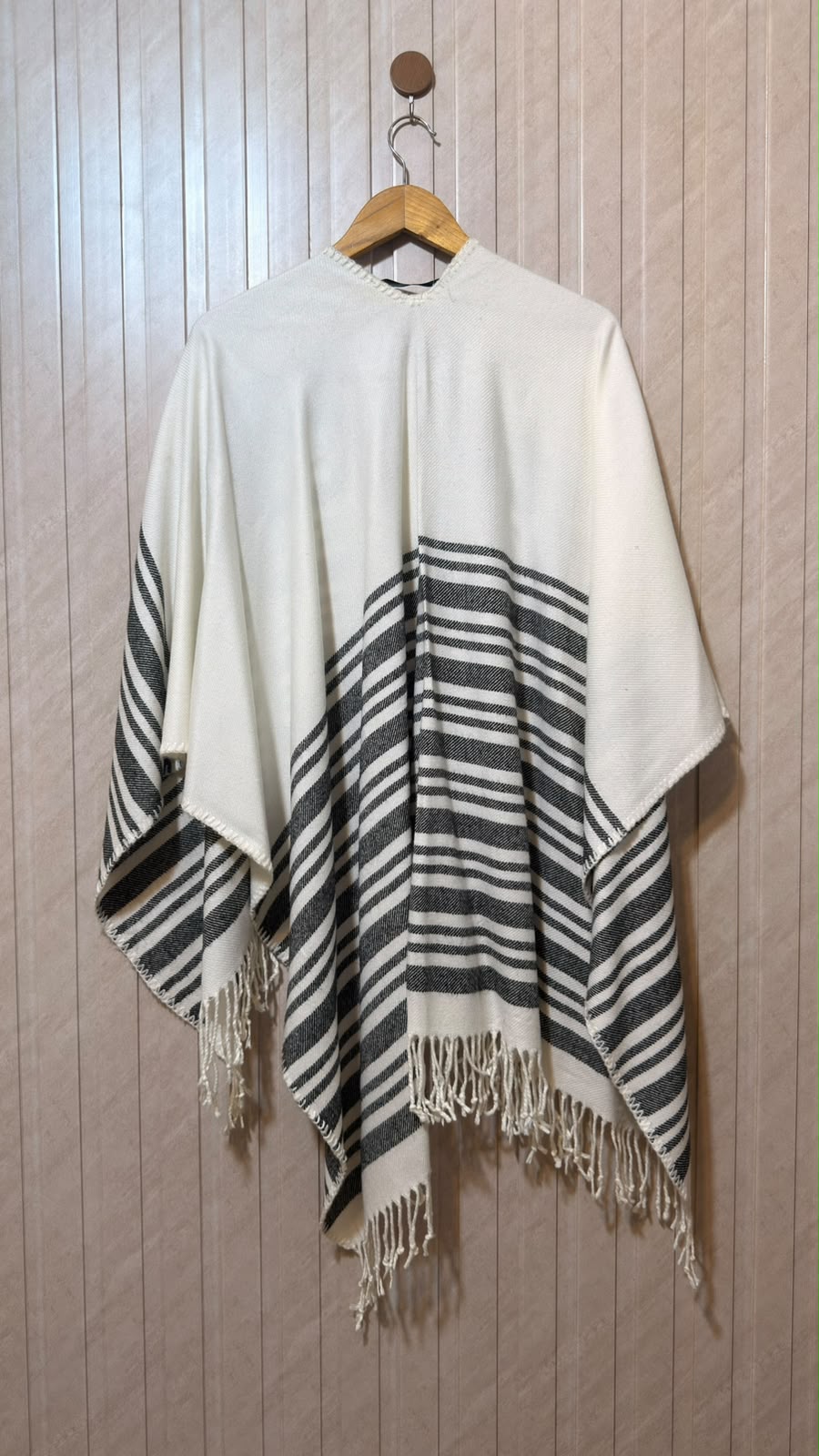 Women’s Premium Shawl Collection