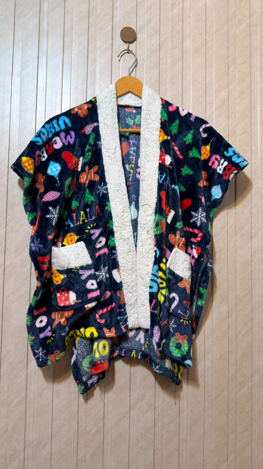 Stylish Women’s Shawl