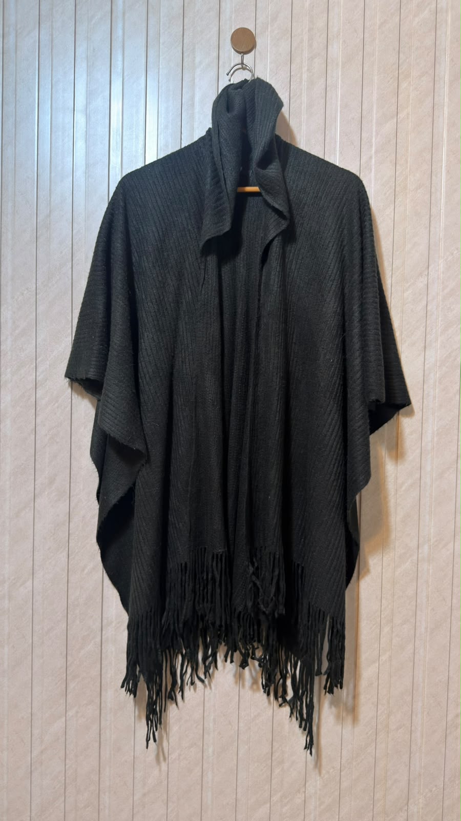 Fashionable Women’s Shawl