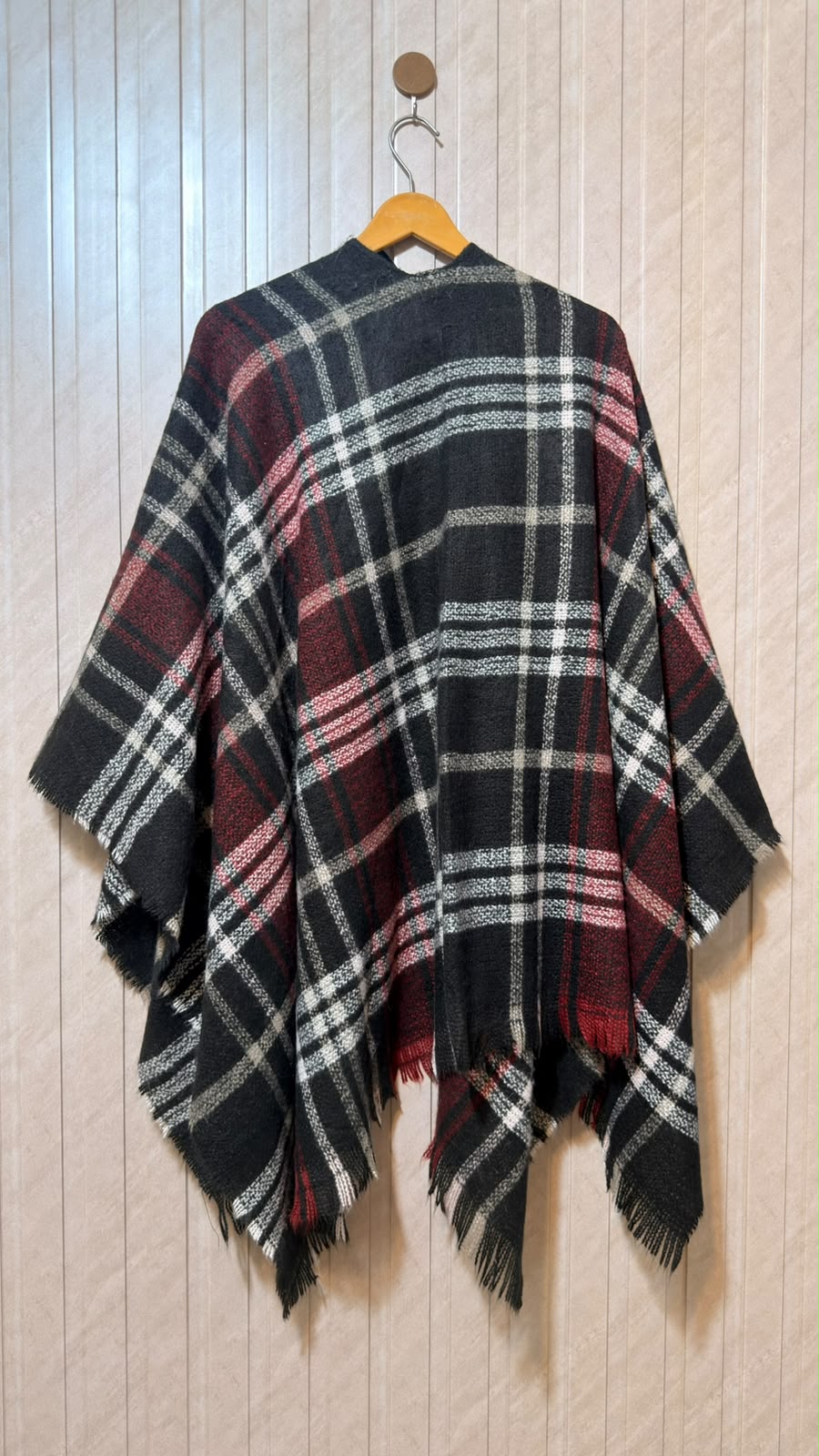 Women’s Essential Shawl