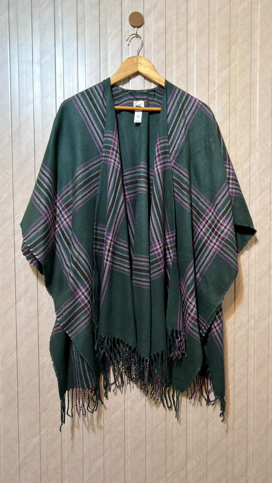Women’s Contemporary Fashion Shawl