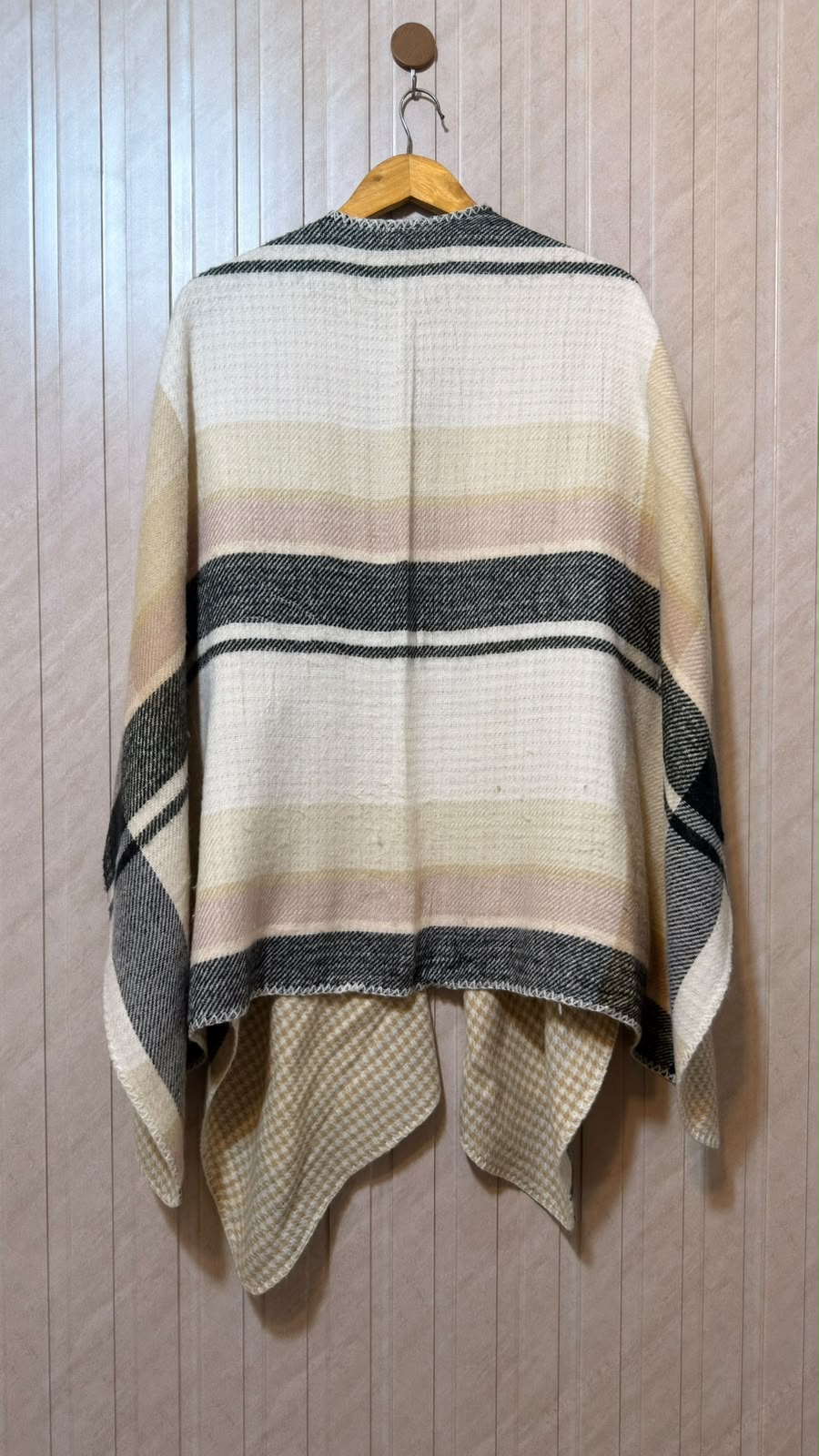 Women’s Premium Designer Shawl
