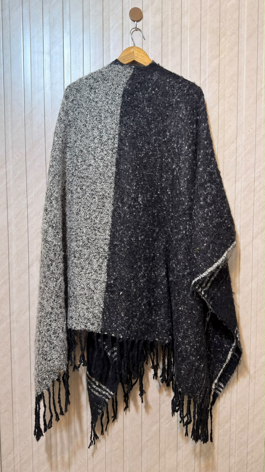 Women’s Exclusive Fashion Shawl