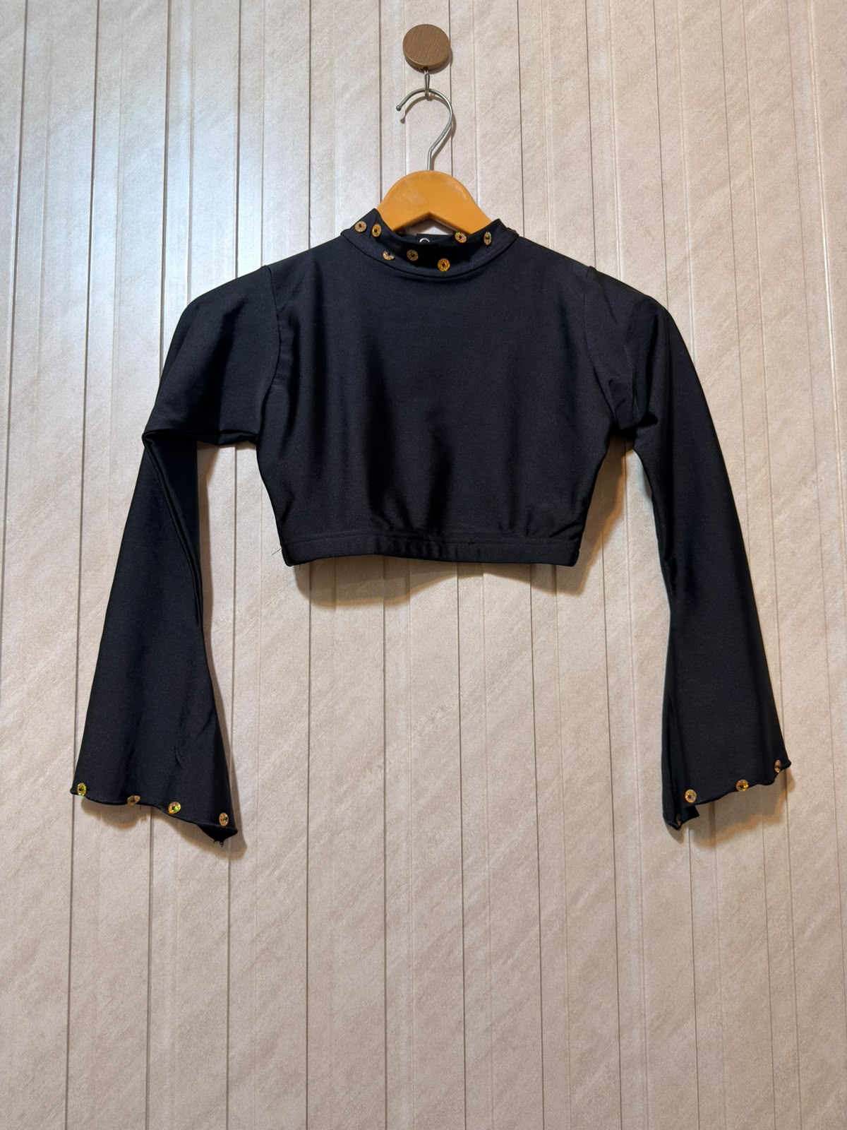 Chest 15  Lenght 10  Fabric net Casual Western Women’s Crop Top