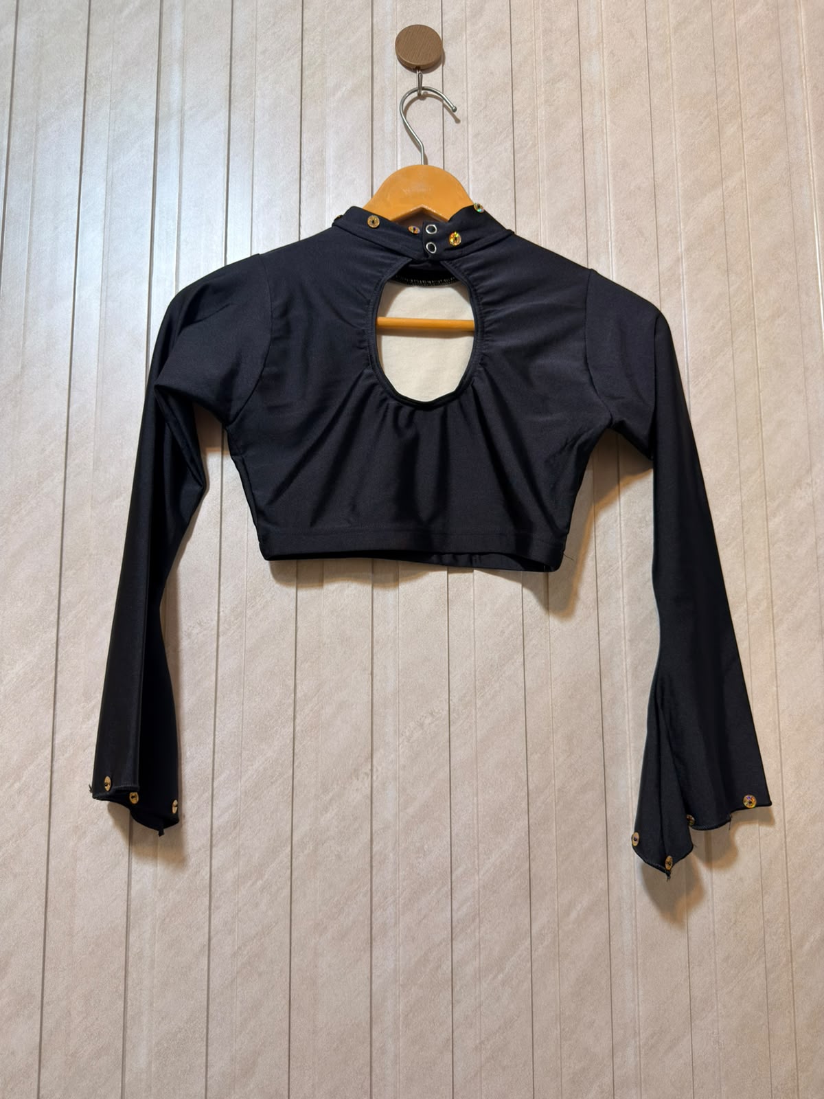 Chest 15  Lenght 10  Fabric net Casual Western Women’s Crop Top