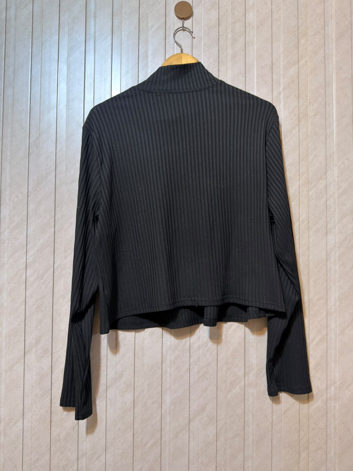 Chest 22  Lenght 20.5  Fabric silk jersey Fashion Forward Women’s Crop Top