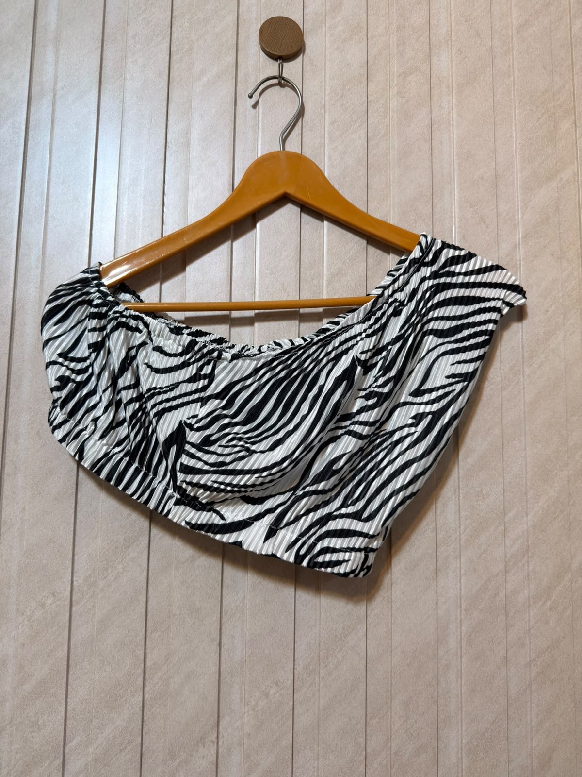 Chest small  Lenght 11  Fabric silk Fashionable Women’s Crop Top