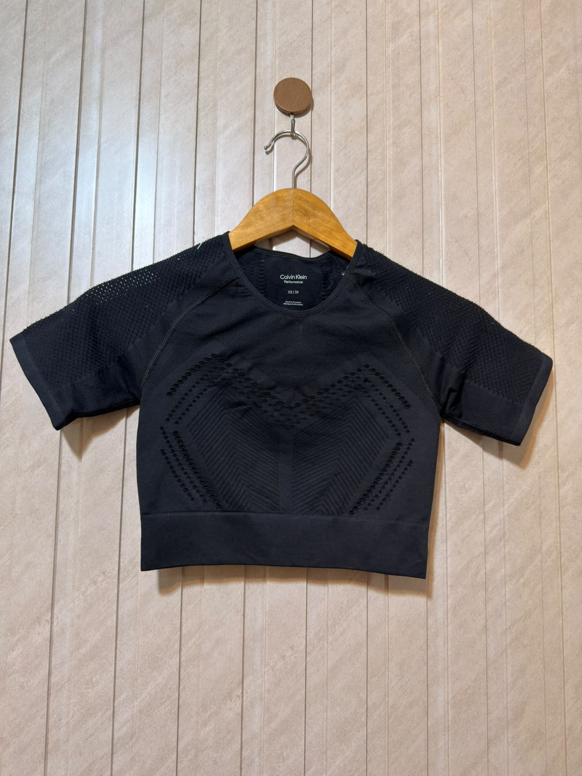 Chest 14  Lenght 12  Fabric silk jersey Sophisticated Women’s Crop Top